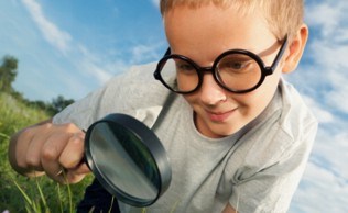Camp magnifying lens